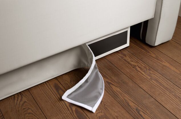 Emilia DLT D3 Sockelblende 744914 Retusche Klettband 17 CMYK web