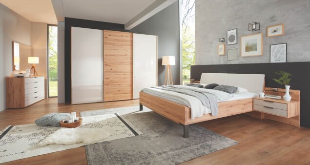 LIVORNO 7824 19 Astkernbuche Gl.Champ.SWT300cm Bett 180x200cm Naka schw. 2SK Kommode