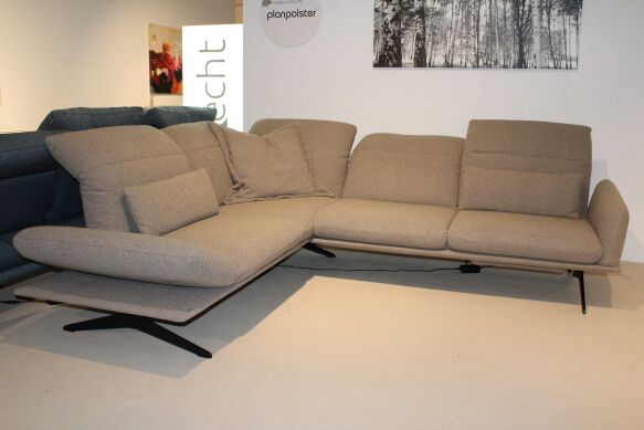 6840689d4496f2a3ab287fcc