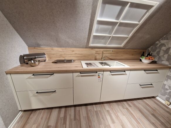 68af537ce02c662d58bfaa79